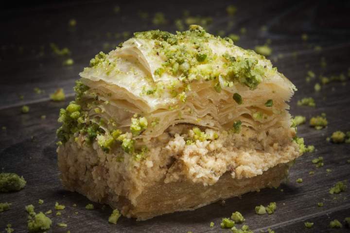 Le baklava est un dessert sucré - un véritable délice.!